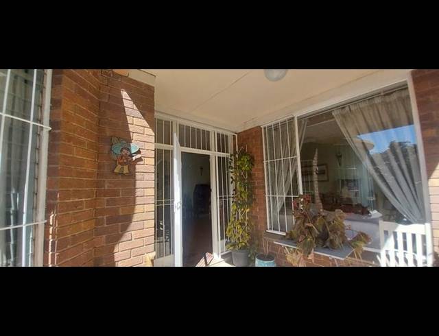 3 BEDROOM HOUSE FOR SALE IN KENSINGTON